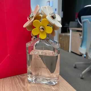 （分類：）位於 。 由 checheturtle 提交（商品編號 1015383391，圖片 1）。簡介： 。