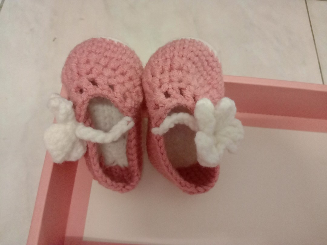 born baby shoes