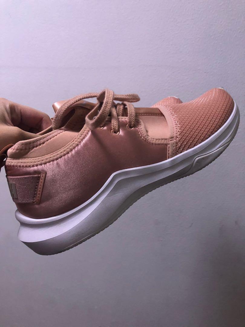 Puma x Selena Gomez Sneakers, Women's Fashion, Footwear, Sneakers on