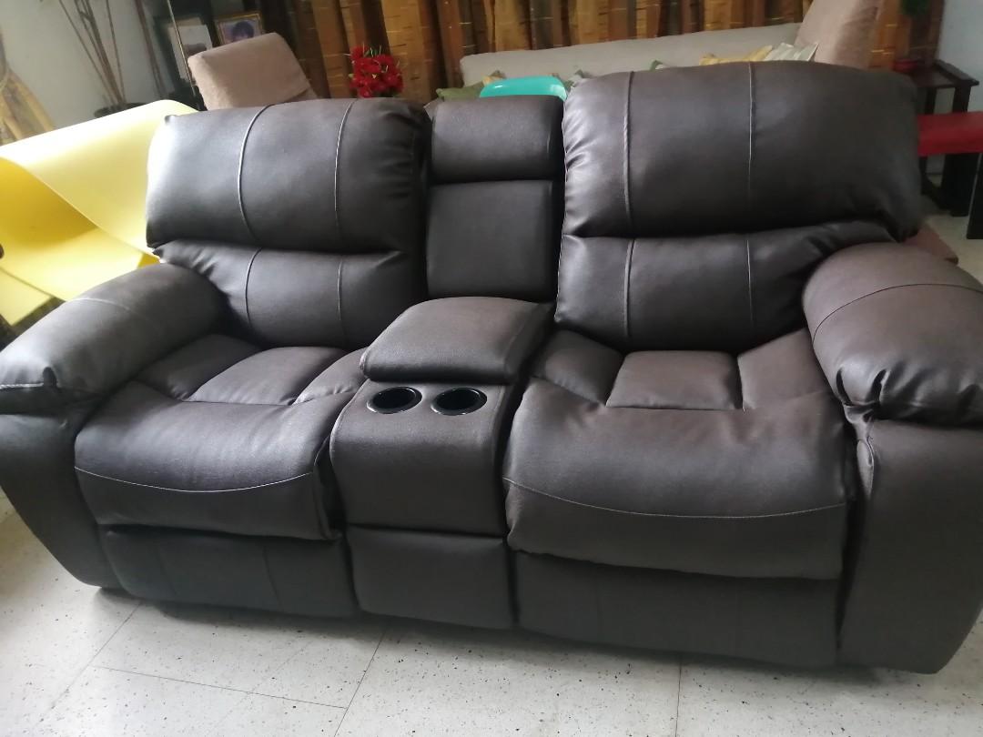 Reupholster La-Z-Boy (Category: Sofas) located in Quezon City. Submitted by villaarcaupholstery (Listing ID 1015282774, Image 3). Description: .