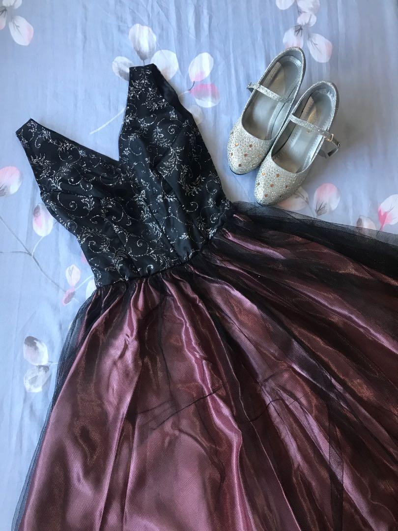 Black and gold gown for debut hot sale