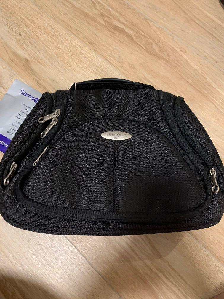 samsonite travel pouch