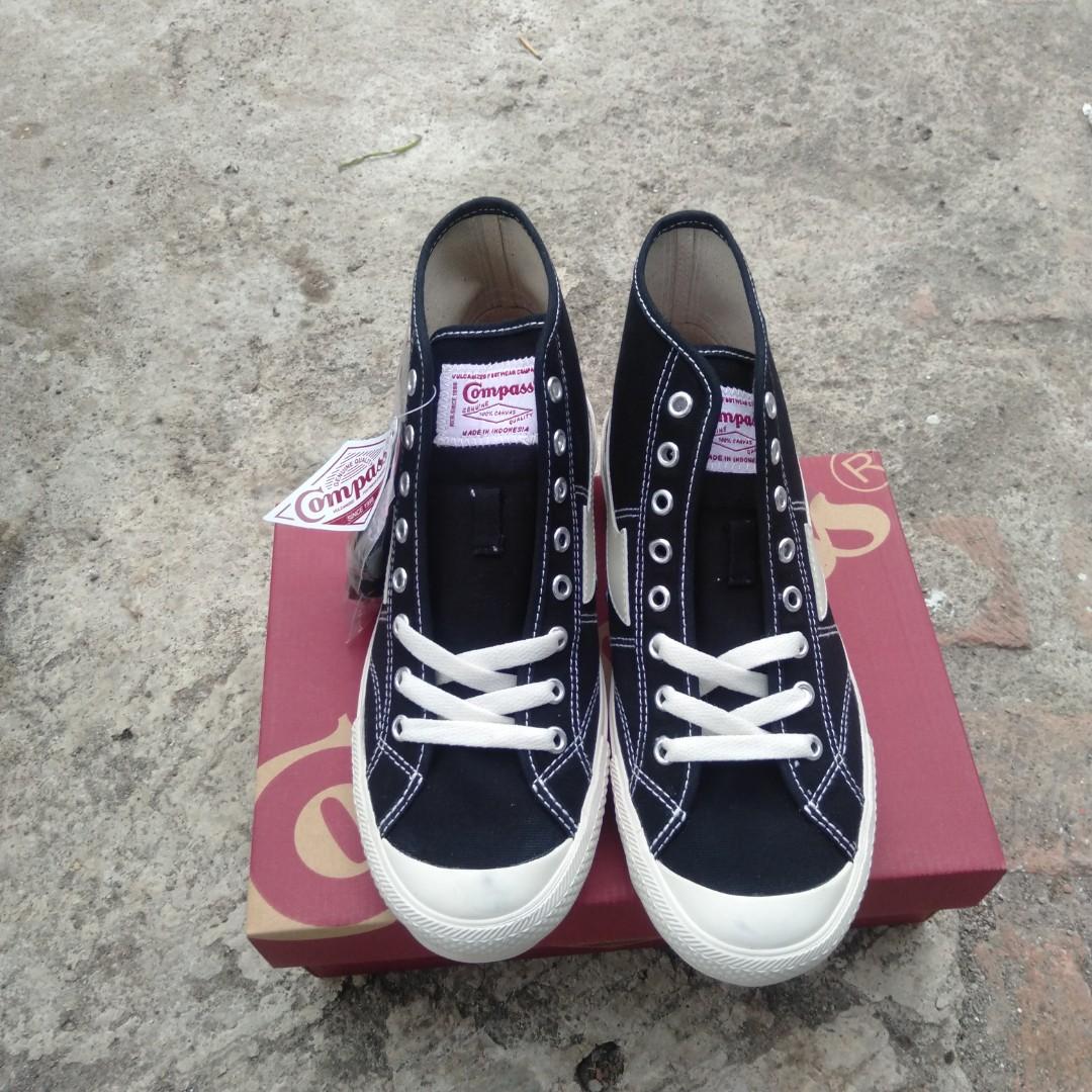 sepatu compass gazelle hi black white