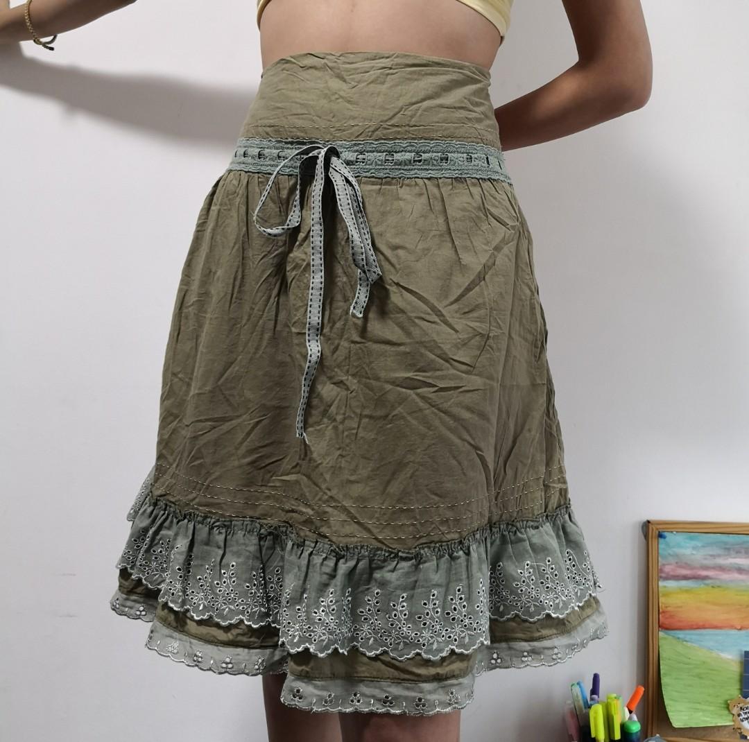 flowy retro skirts