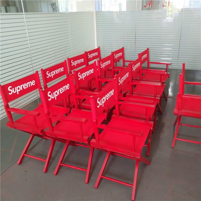 Supreme director deals chair ss19