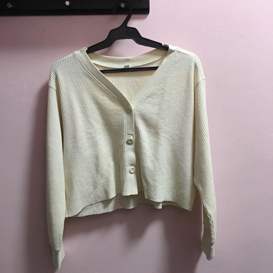 uniqlo cropped cardigan