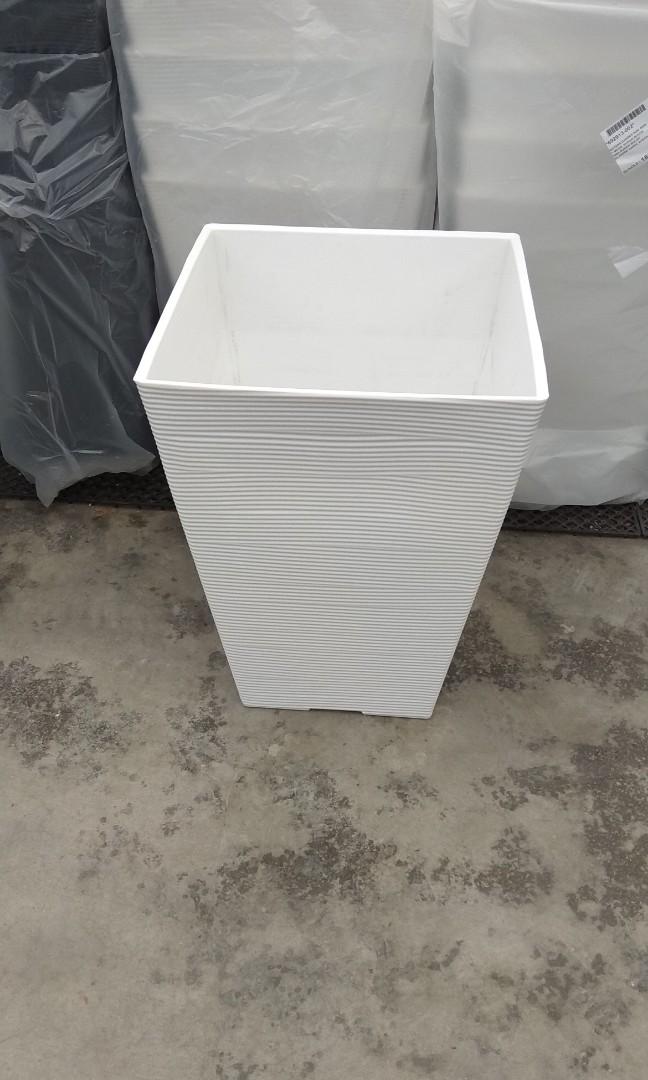 Extra Large Plastic Pot (Category: Pots & Planters) located in Rawang. Submitted by term86 (Listing ID 1015488790, Image 1). Description: Brand new plastic pot XL size to let go. Height 50cm x width 36cm.