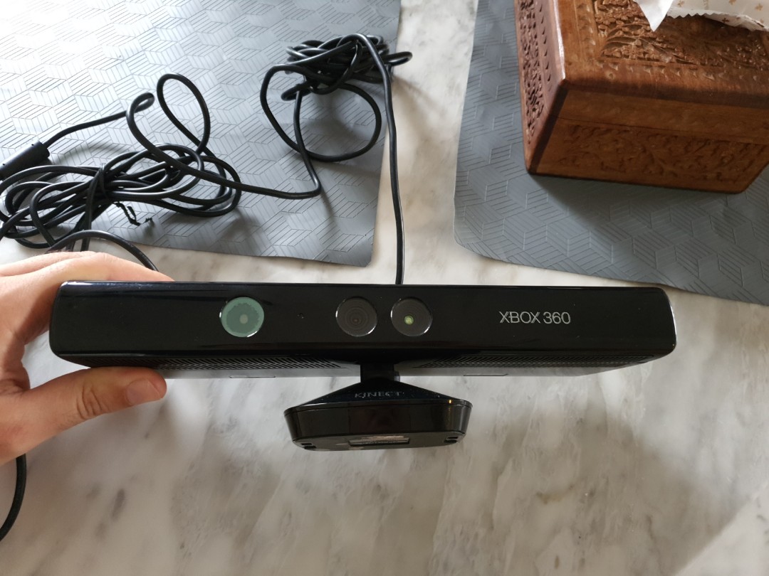 Xbox 360 Kinect Sensor with power adaptor for fat xbox 360 in good