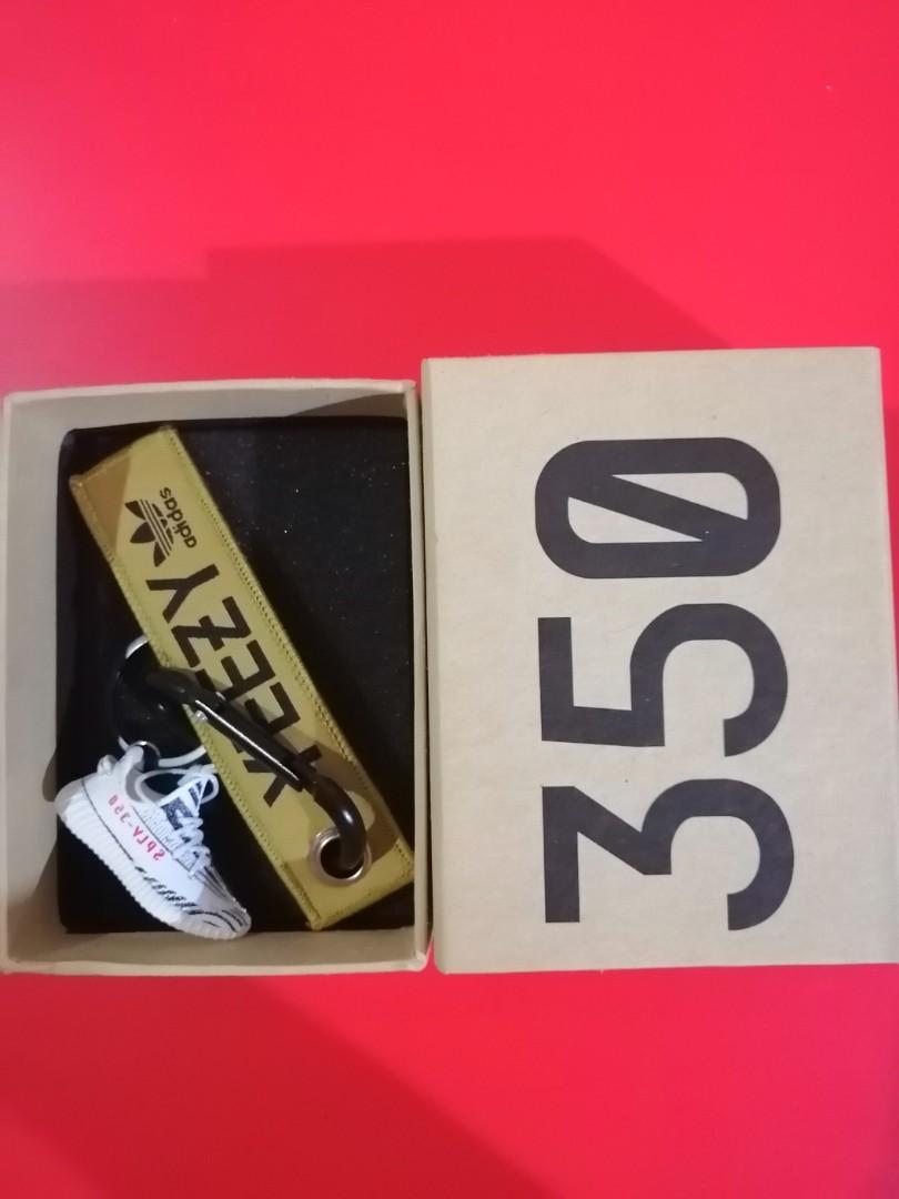 mini yeezy 350 box