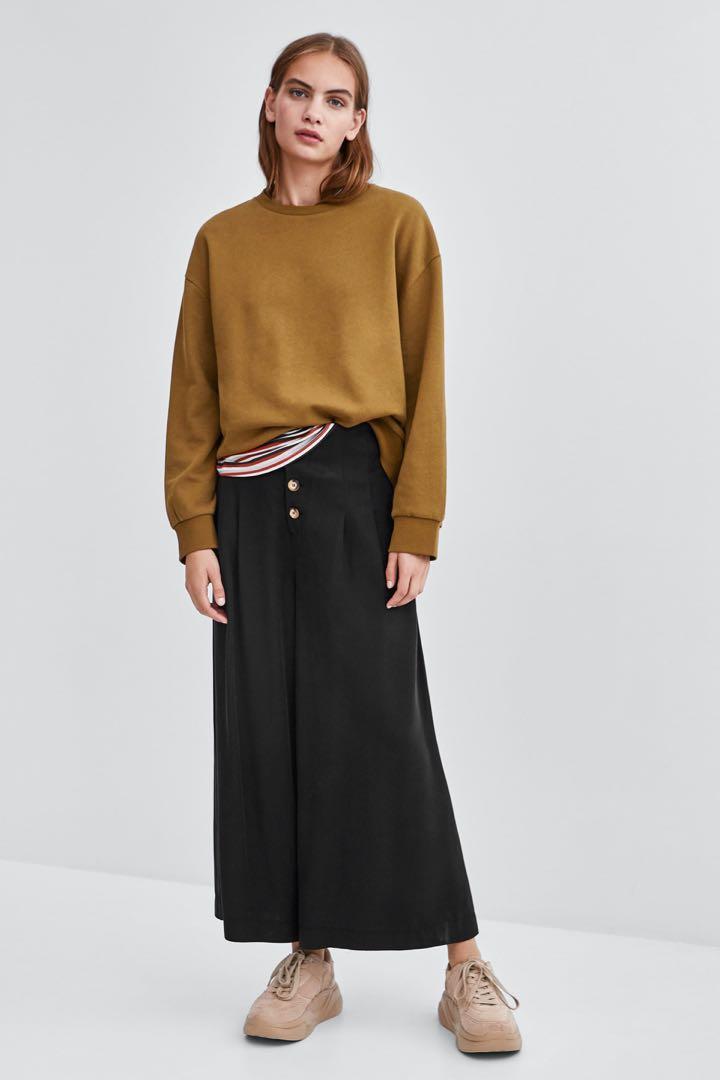 ZARA cropped trousers with buttons, Fesyen Wanita, Pakaian ...
