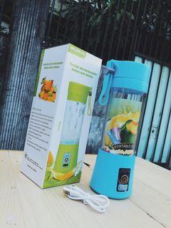 ₱300 PESOS ONLY PORTABLE AND USB RECHARGEABLE ELECTRIC BATTERY JUICER BOTTLE BLENDER MAKER MIXER