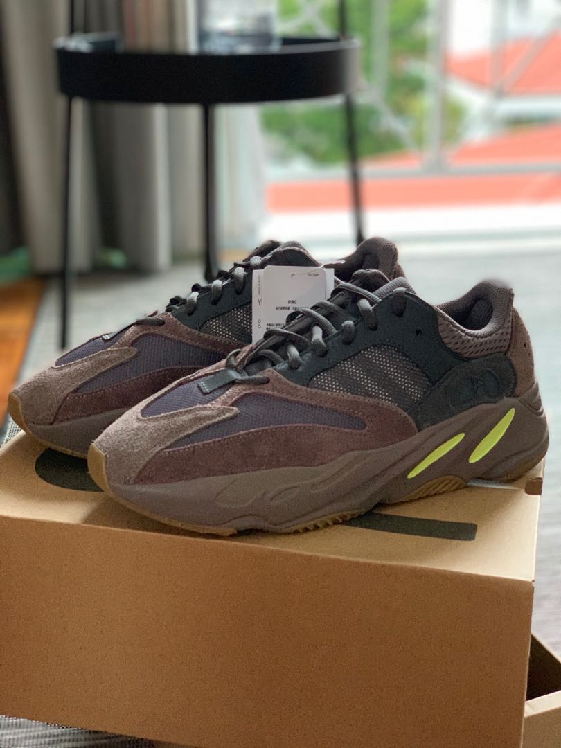 adidas mauve 700