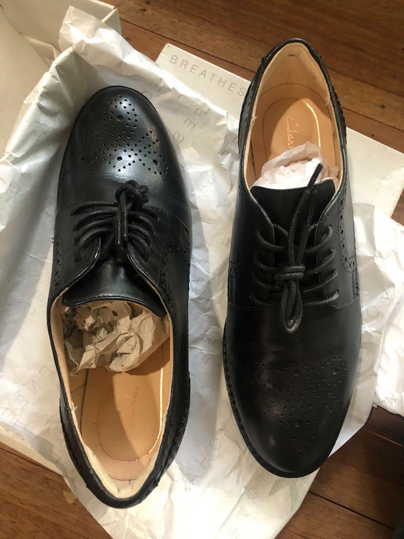 Super sale Authentic Clarks Brogues black leather shoes Women s