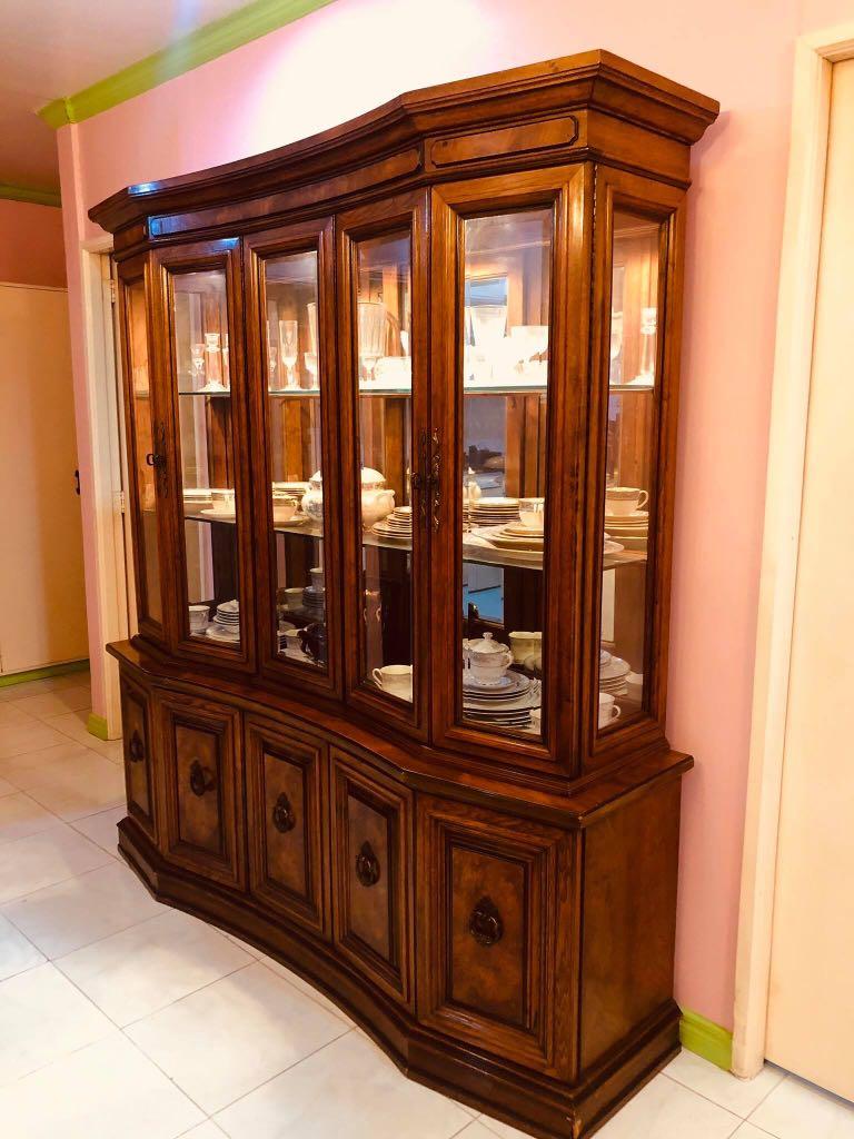 Bernhardt Italian Vintage Display Cabinet Antiques Antique Furniture On Carousell