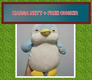 Boneka pinguin