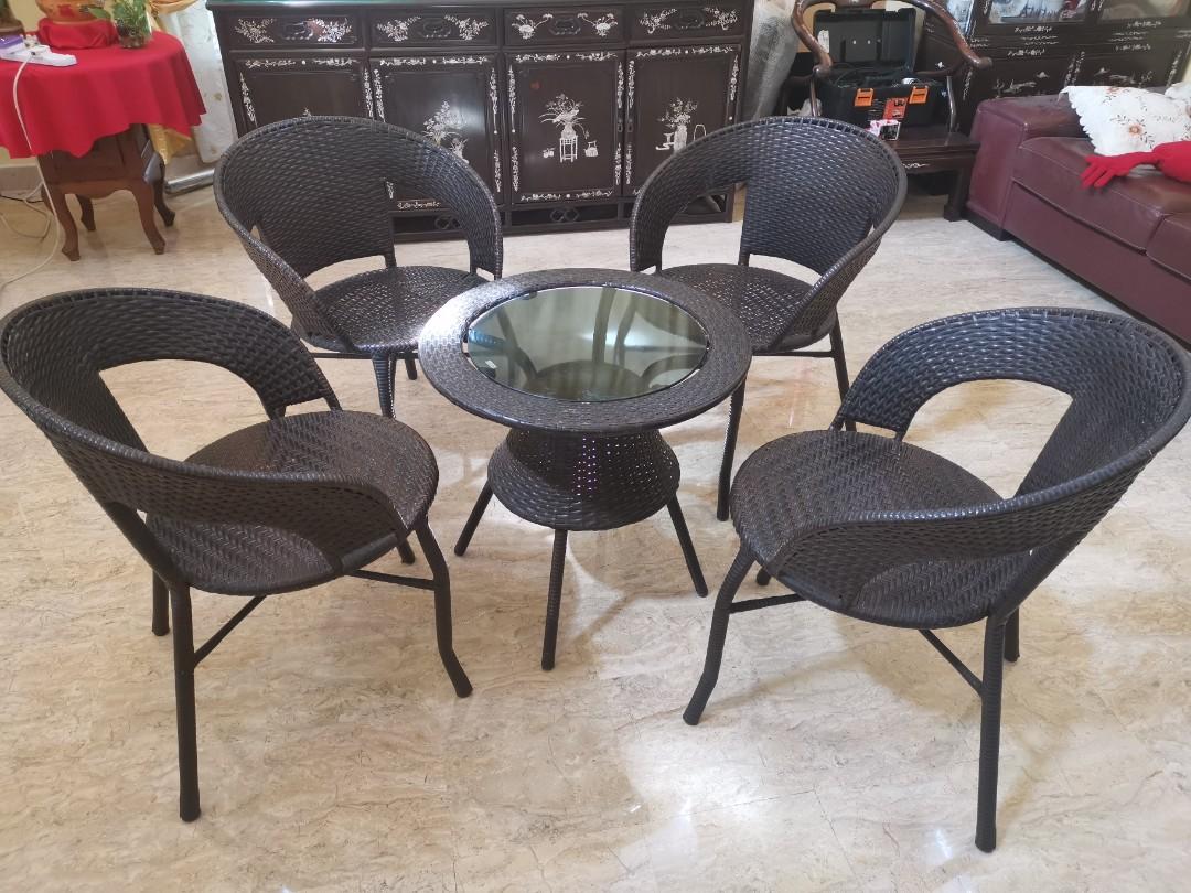 Comfy table and chairs best sale
