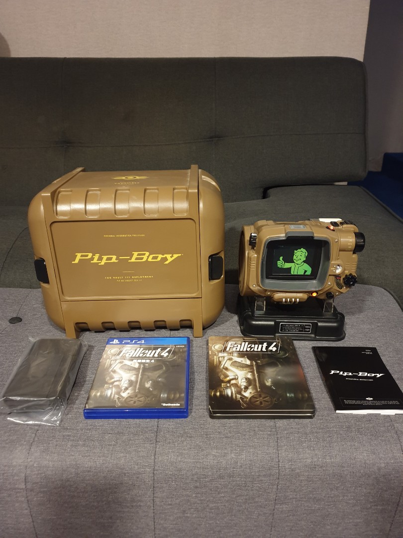 Fallout 4 Pip Boy Edition Lifesize Pip Boy Replica Steelbook Game Ps4 Toys Games Video Gaming Video Games On Carousell