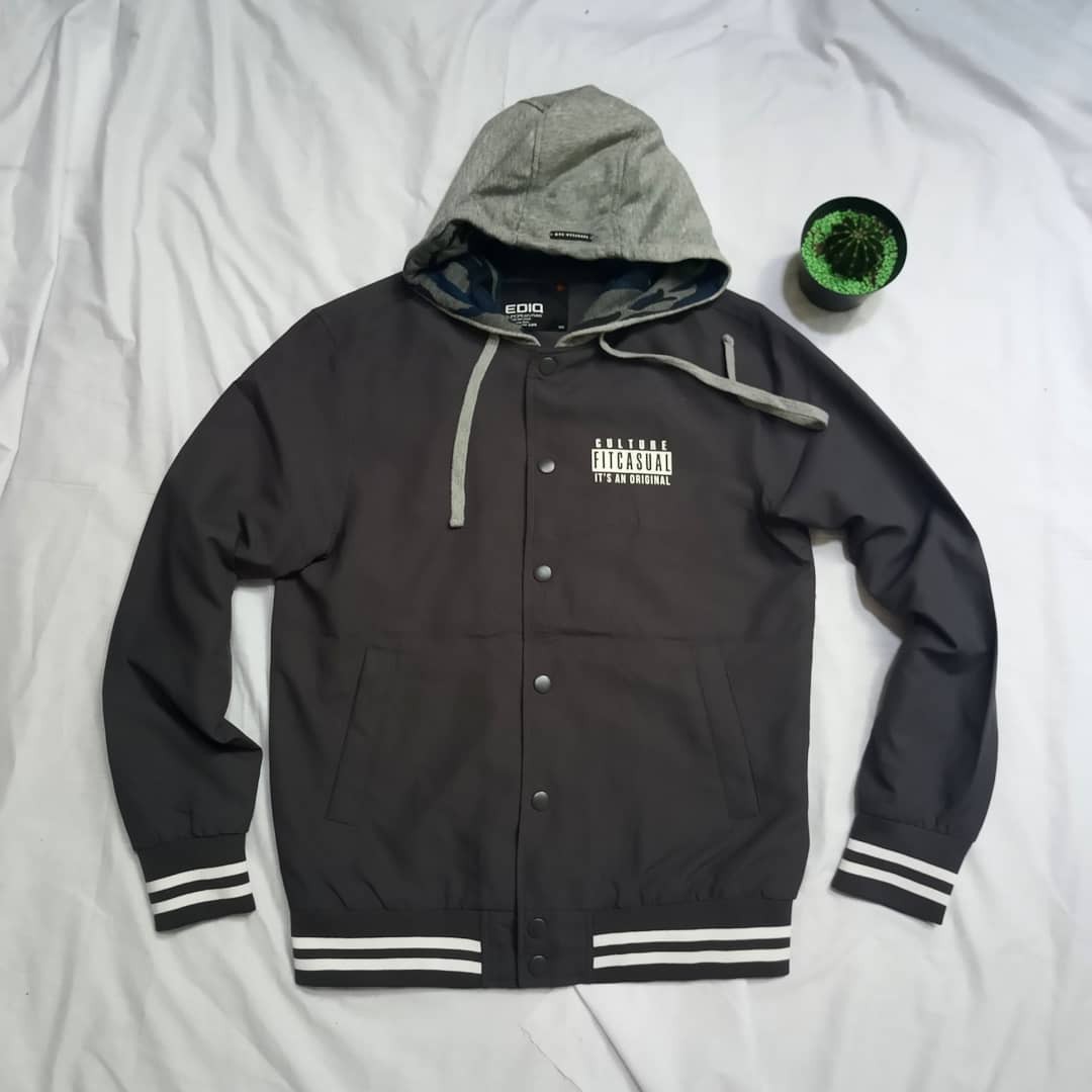 Jaket varsity hotsell hoodie