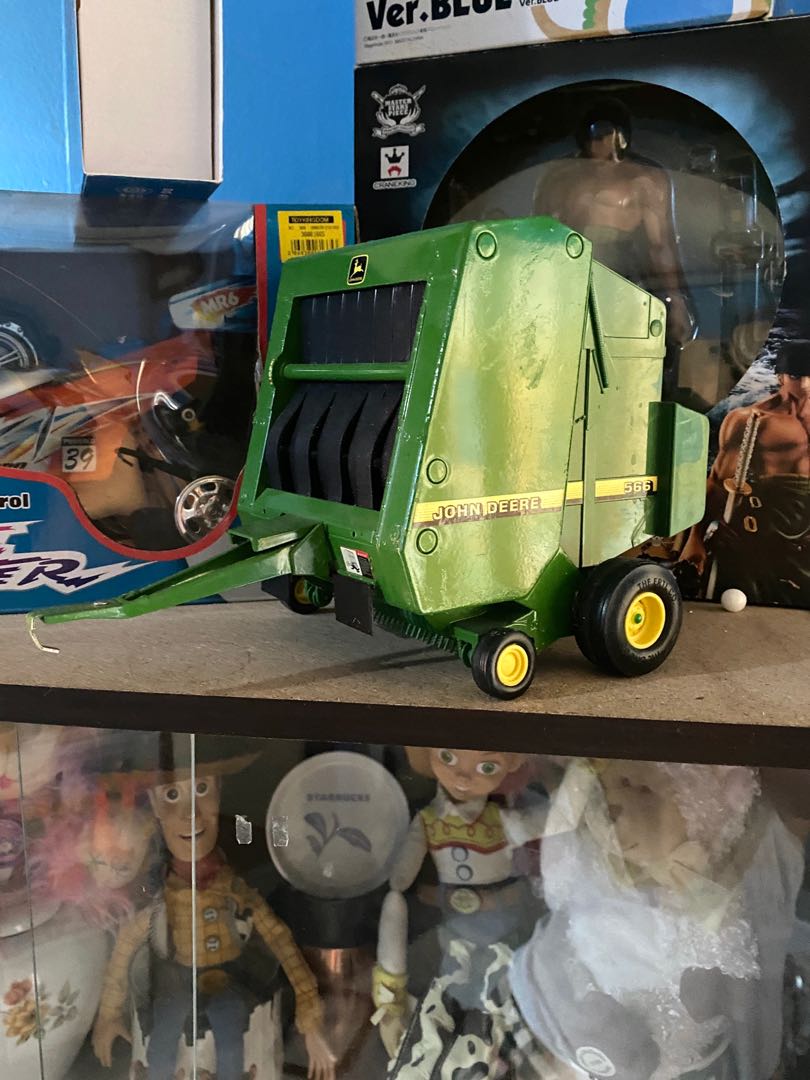 John Deere 566 Round Baler 1 16 Scale Diecast Hobbies Toys Toys Games On Carousell