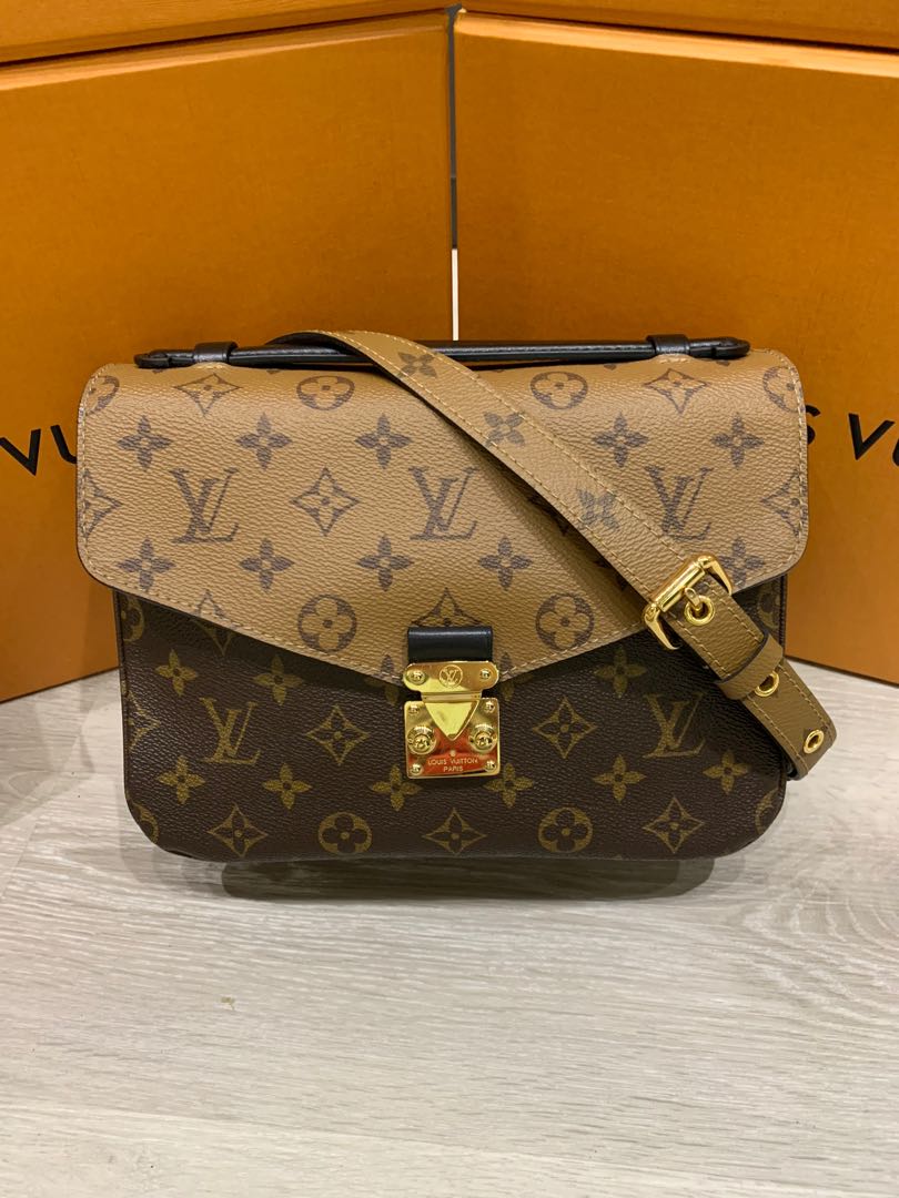 Vuitton metis new arrivals reverse