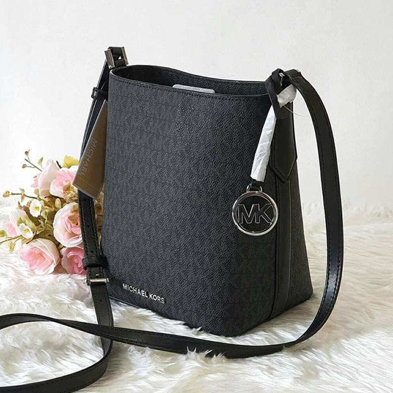 michael kors kimberly bucket bag
