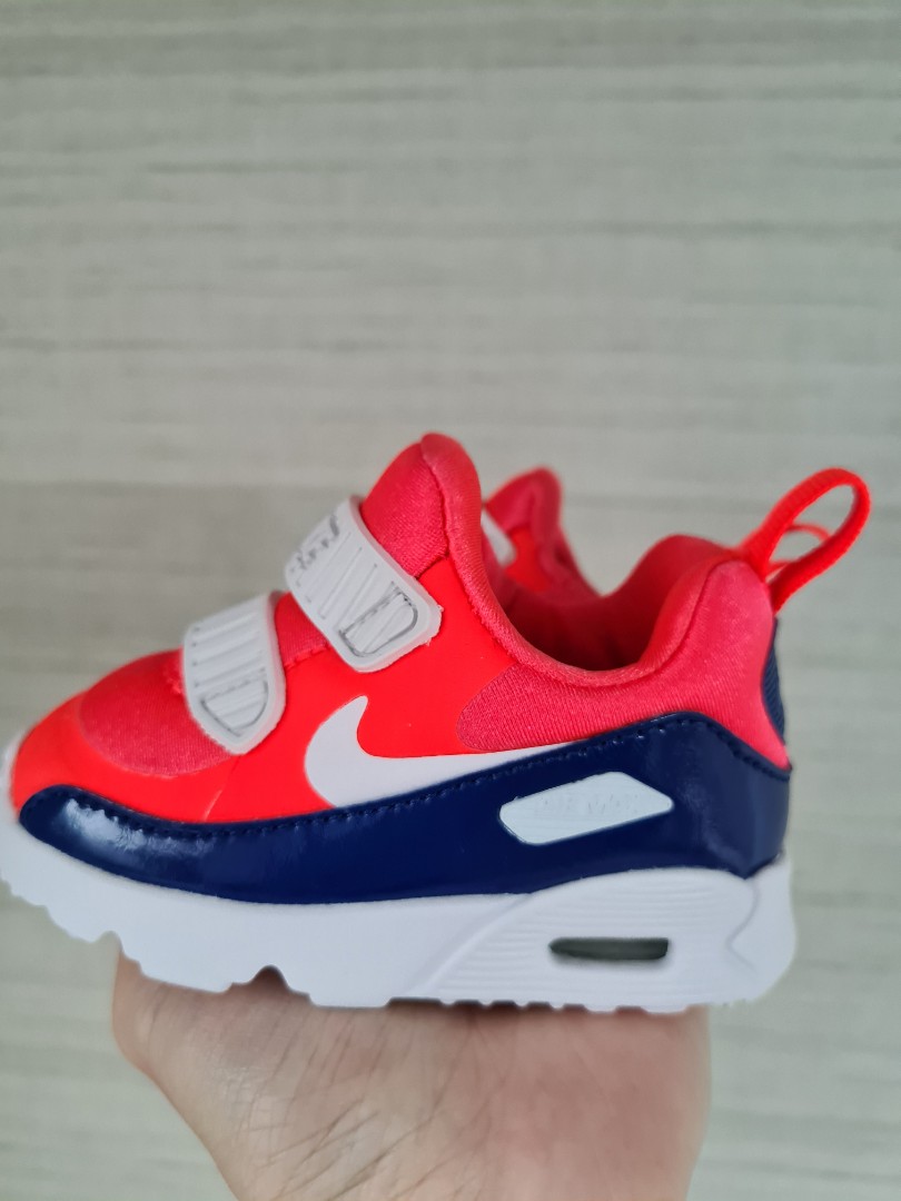 nike tiny 90