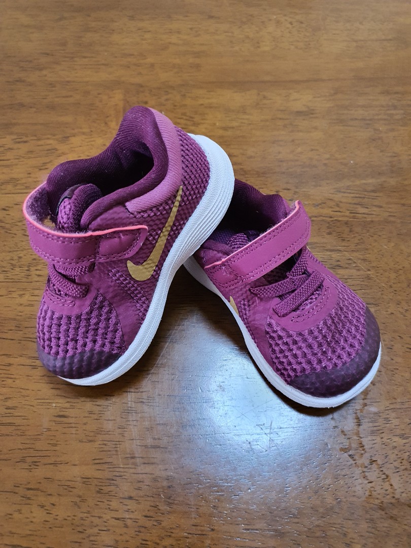 nike baby running shoes