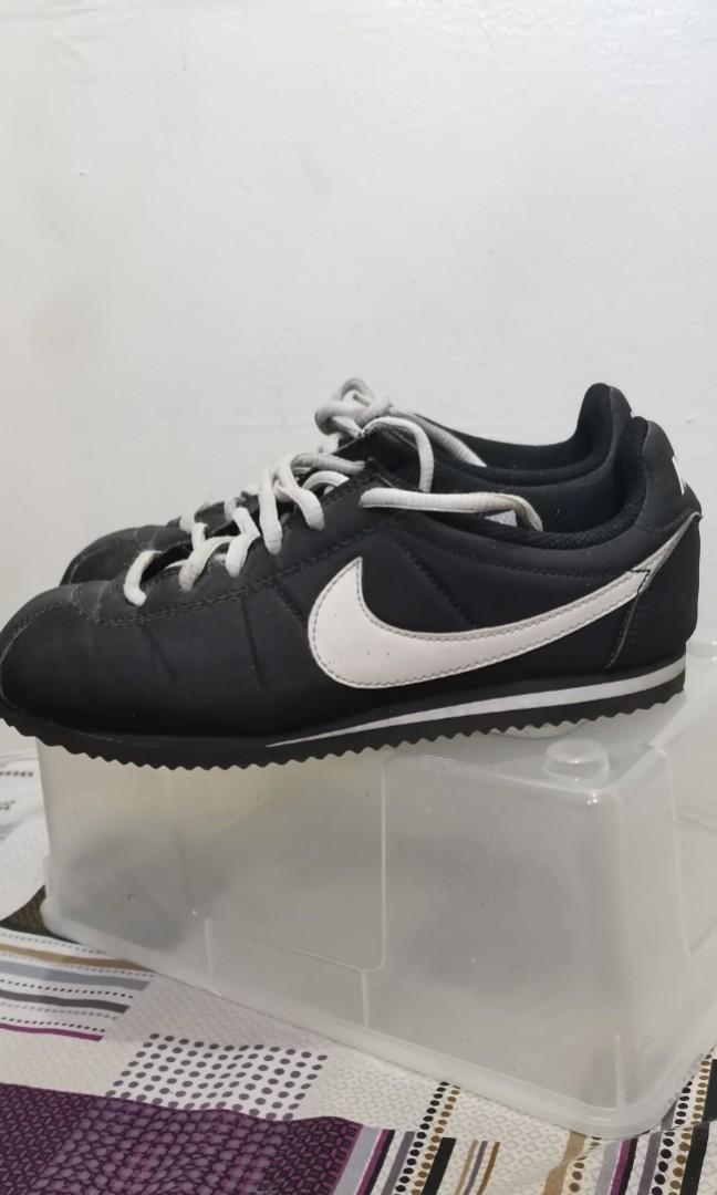 how to clean nike cortez nylon