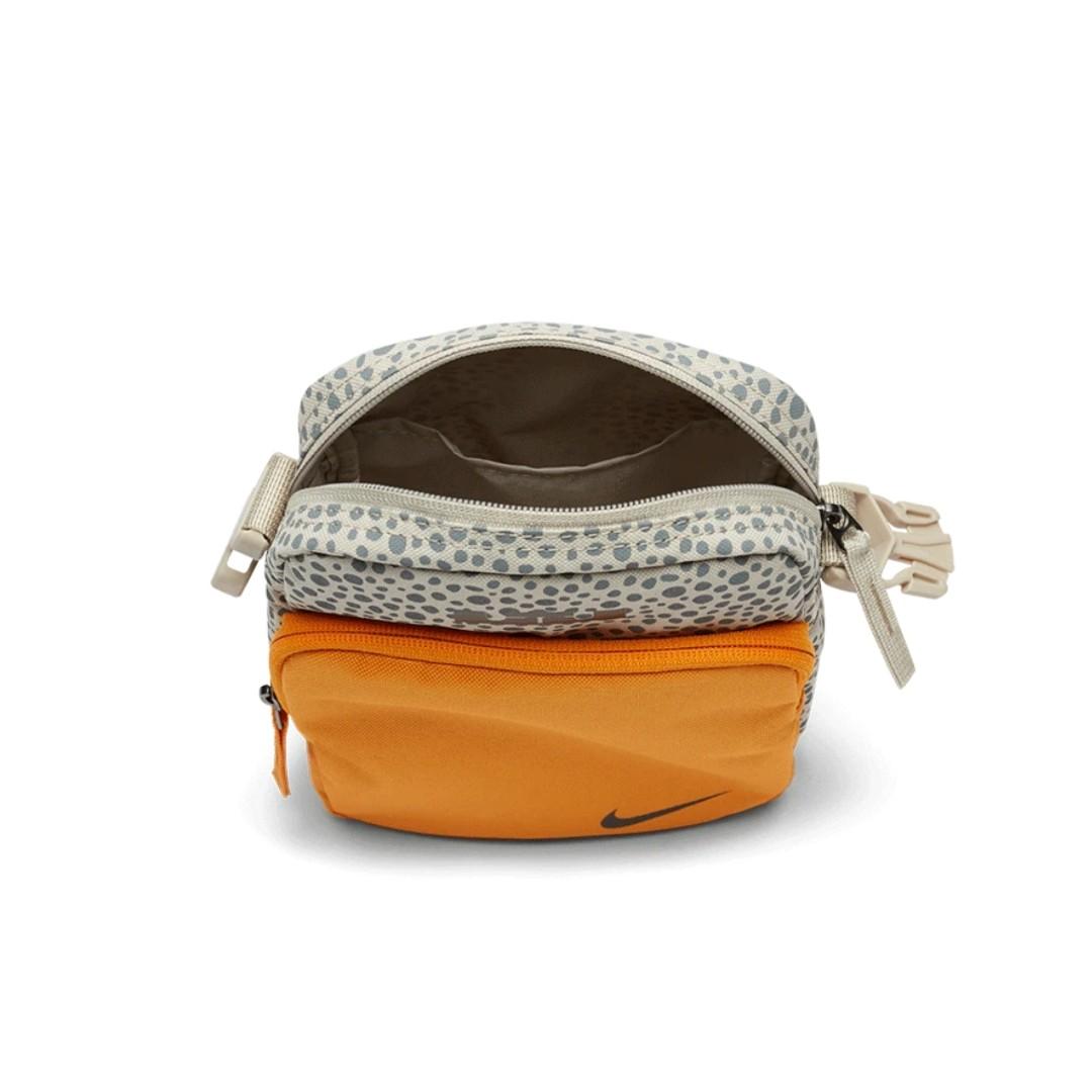 lebron safari bag