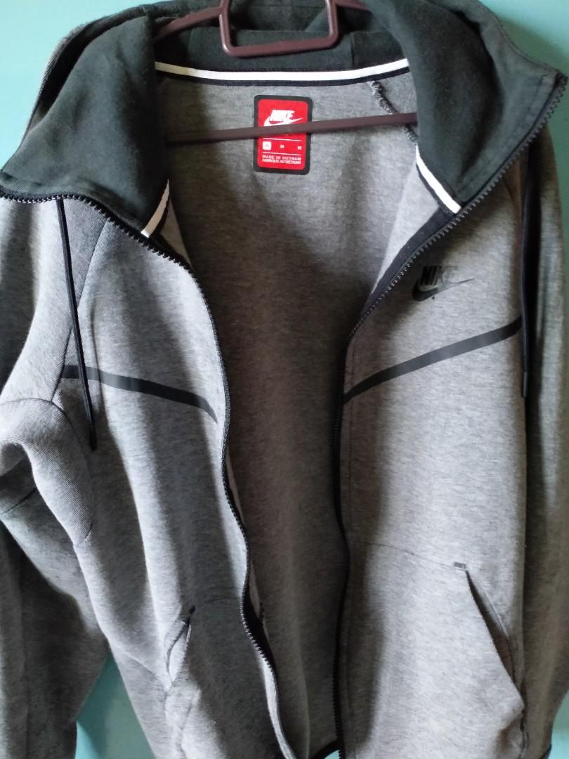 Nike sweater on sale free
