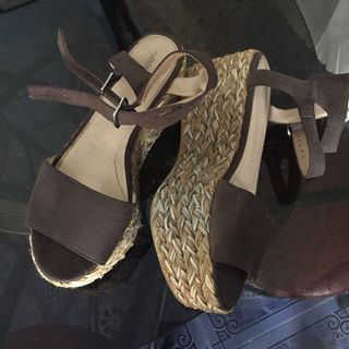 (Category: ) located in . Submitted by gladzzz (Listing ID 1015516729, Image 1). Description: .
