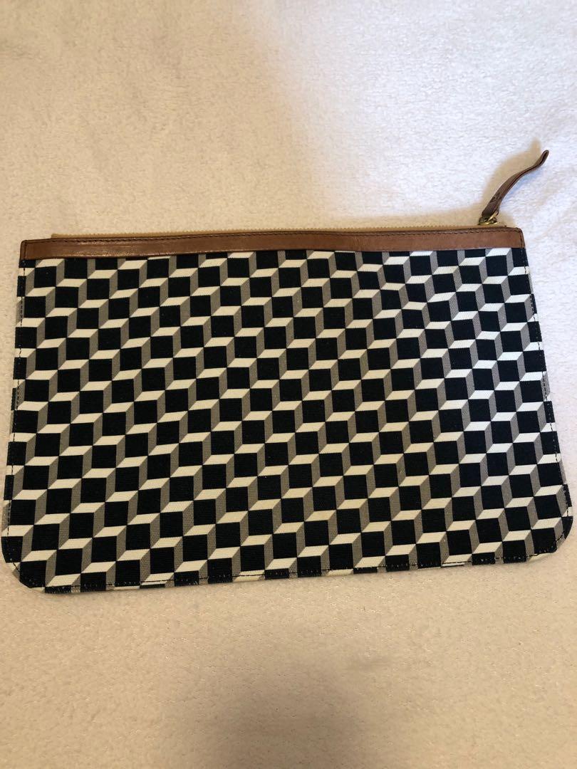 Pierre hardy shop clutch