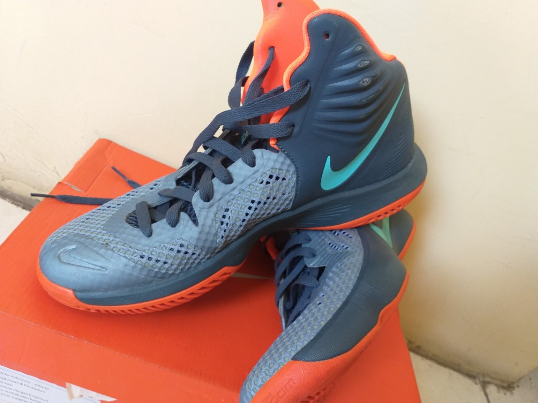 sepatu basket nike zoom