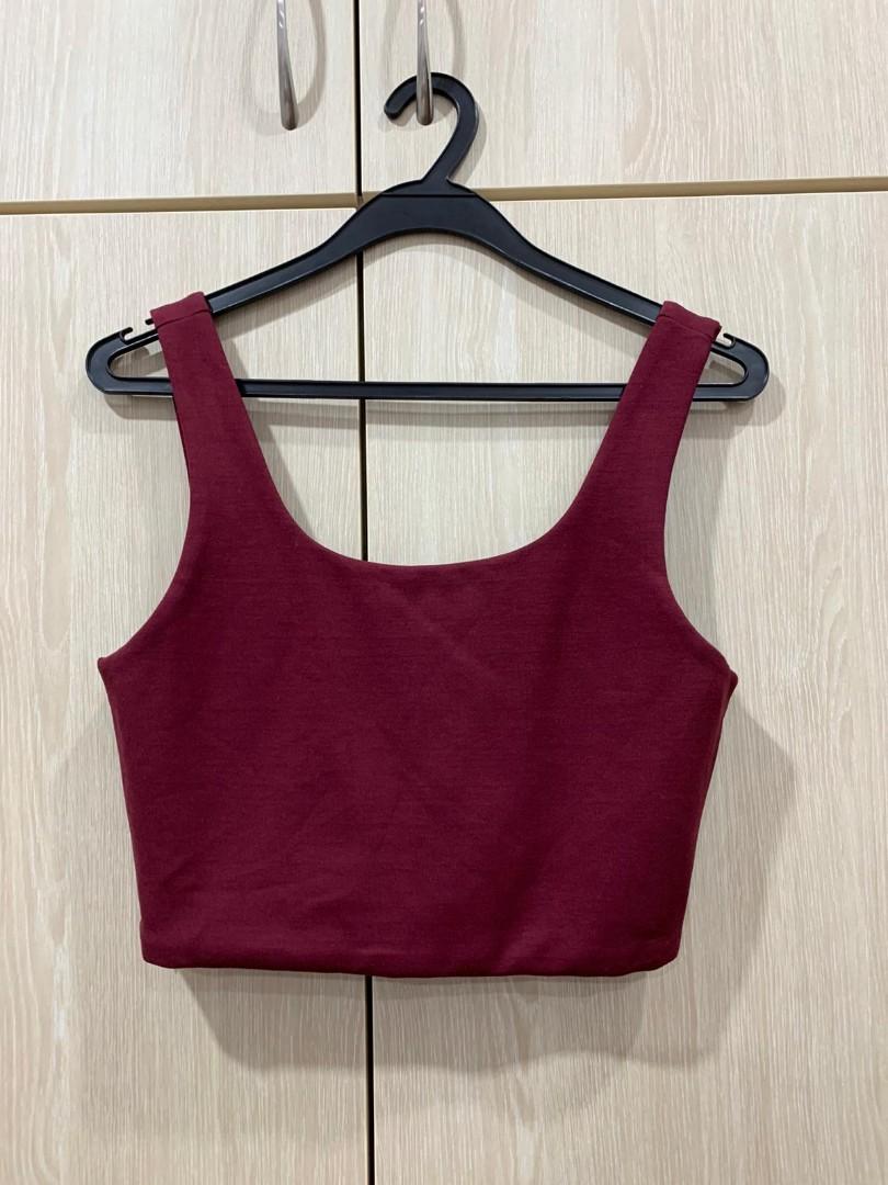 [Tinsel Rack] Dan Basic Top (Category: Sleeveless) located in Singapore. Submitted by dinosaur88 (Listing ID 1015661641, Image 2). Description: ⭐Item : [Tinsel Rack] Dan Basic Top ⭐Size : S ⭐Colour : Maroon ⭐Condition : Brand New ⭐Price :$22 (UP :$30) ⭐Meet up @north area (FREE) / Self collect (FREE) / Mailing (FREE) Terms & Conditions : - Items sold are non-refundable. - Slight nego is okay 😉👍.