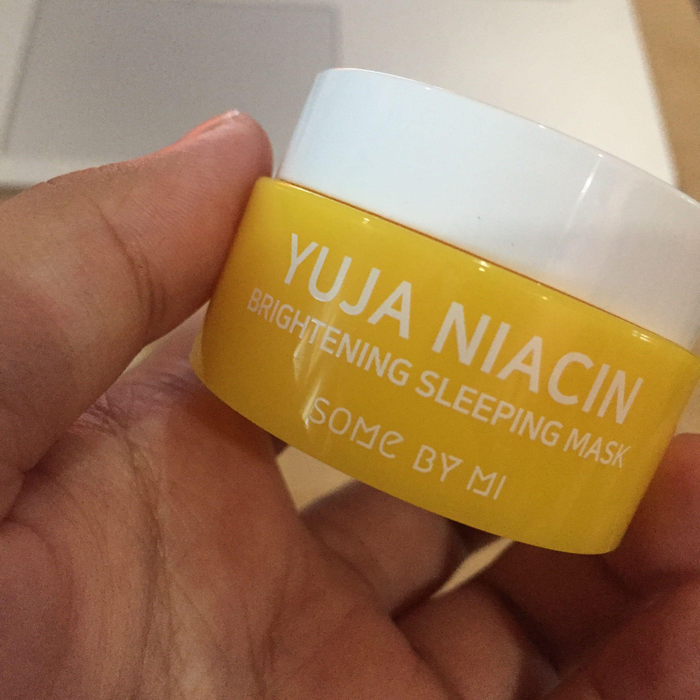 Yuja Niacin Brightening Sleeping Mask Some by Mi, Kesehatan