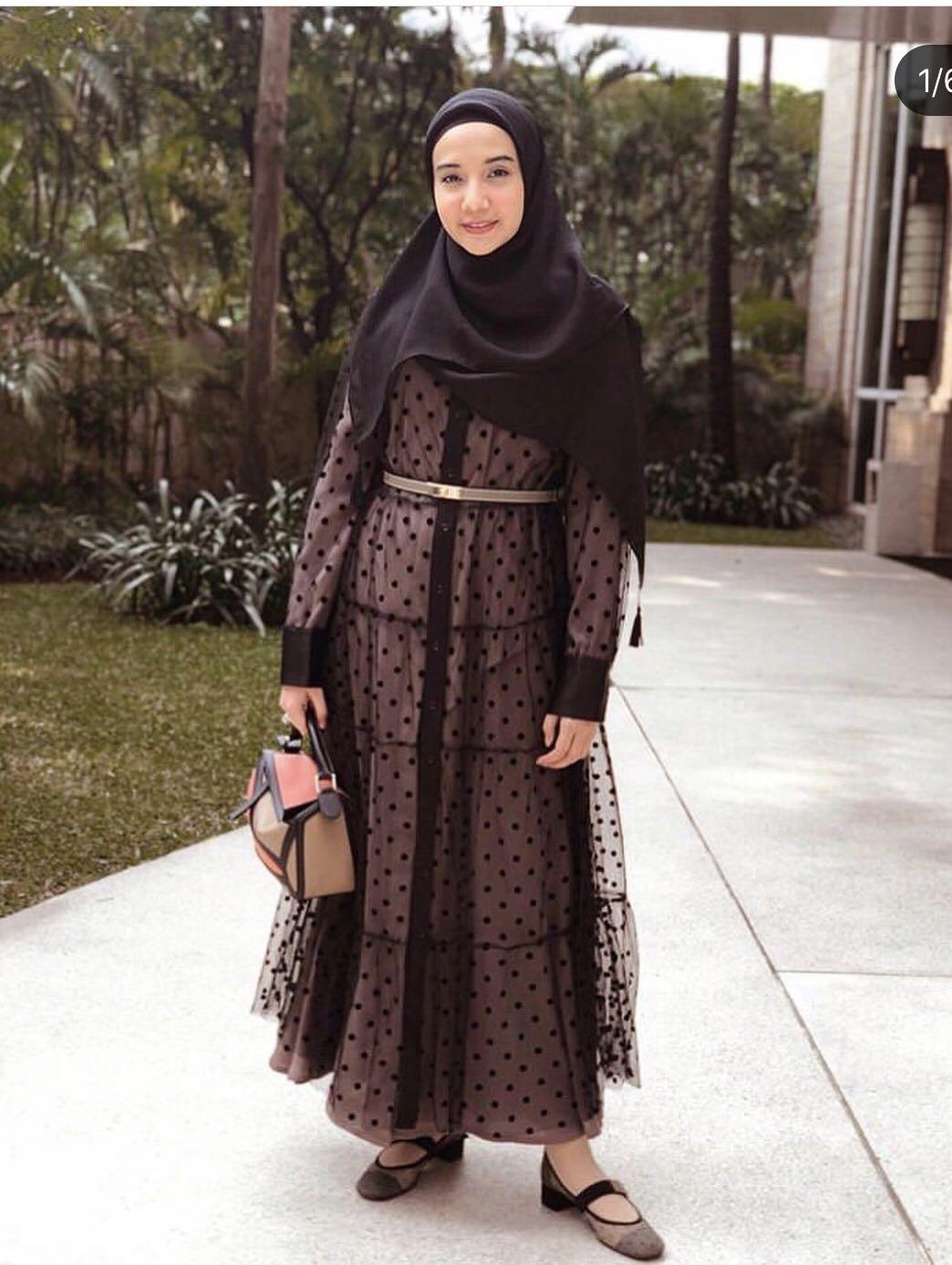 ZARA polka satin wrap dress, Women's Fashion, Muslimah Fashion, Dresses on  Carousell