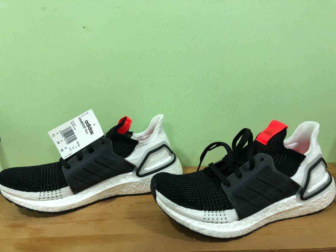Ultra boost tech olive  core black deals  solar red
