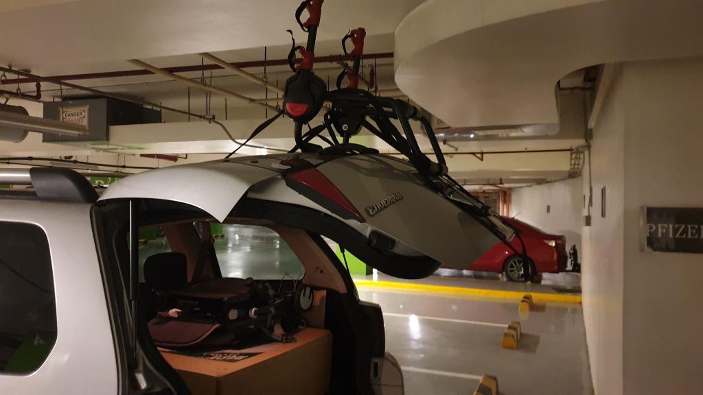 Bell Cantilever 200 2Bicycle Trunk Rack for Car SUV Sale Swap, Sports