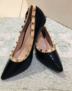 (Category: ) located in . Submitted by catescollection (Listing ID 1015927318, Image 1). Description: .