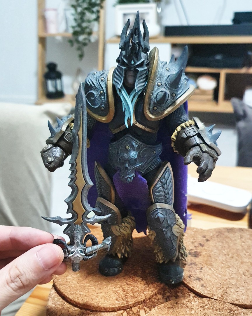 Neca arthas top