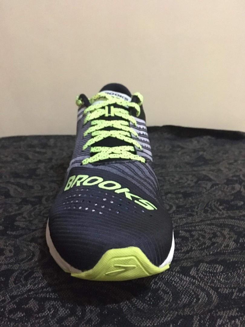 brooks mens size 11