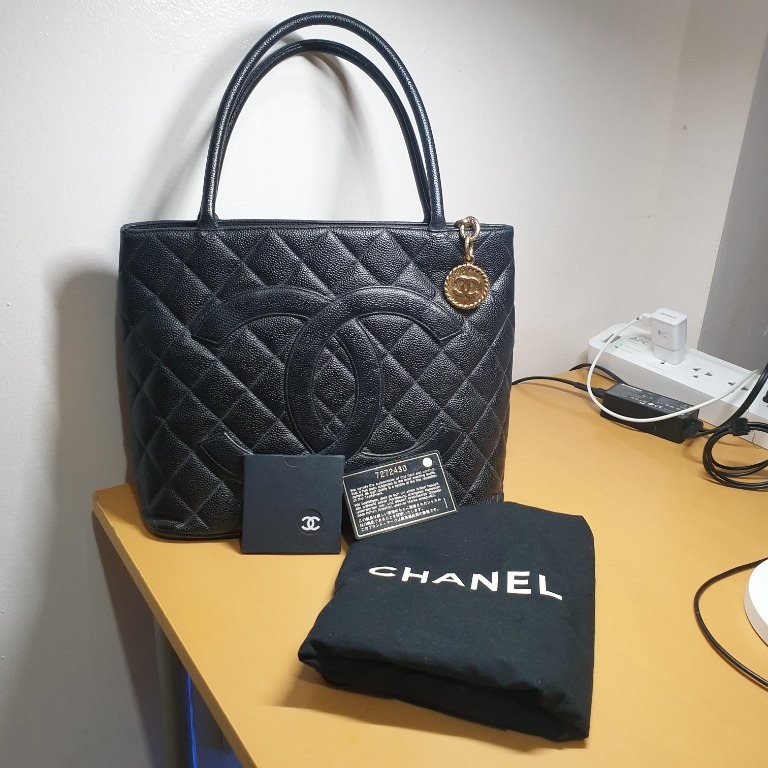 CHANEL Black Caviar Leather Medallion Tote Bag – JDEX Styles