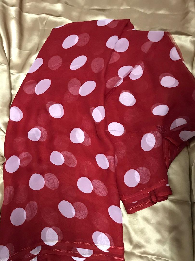 Chiffon Material Red Color White Polka Dot Saree Women S Fashion Clothes Outerwear On Carousell Paired with black designer mini sleeves saree blouse with 'v' shape neck pattern.