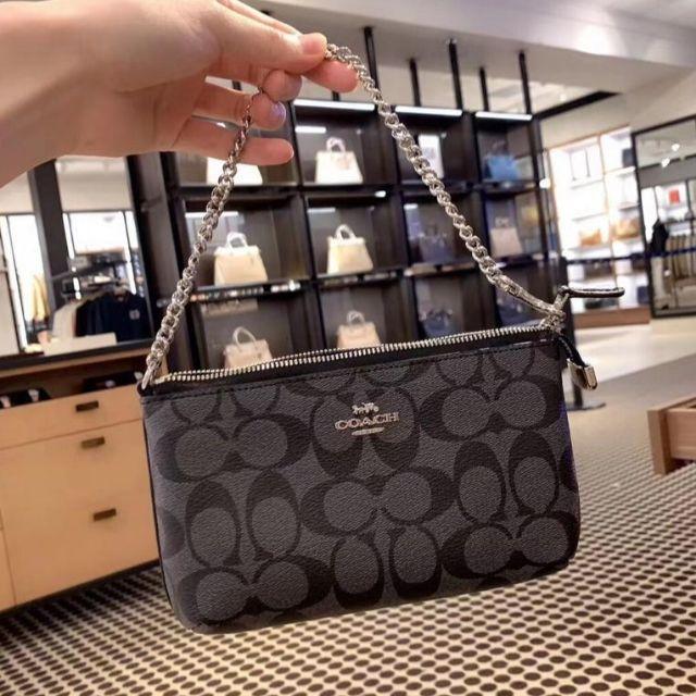 coach wristlet outlet sale