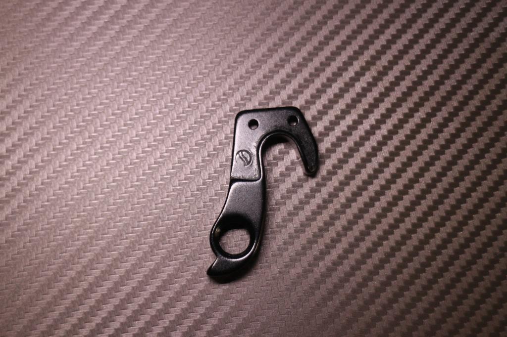 derailleur hanger 144