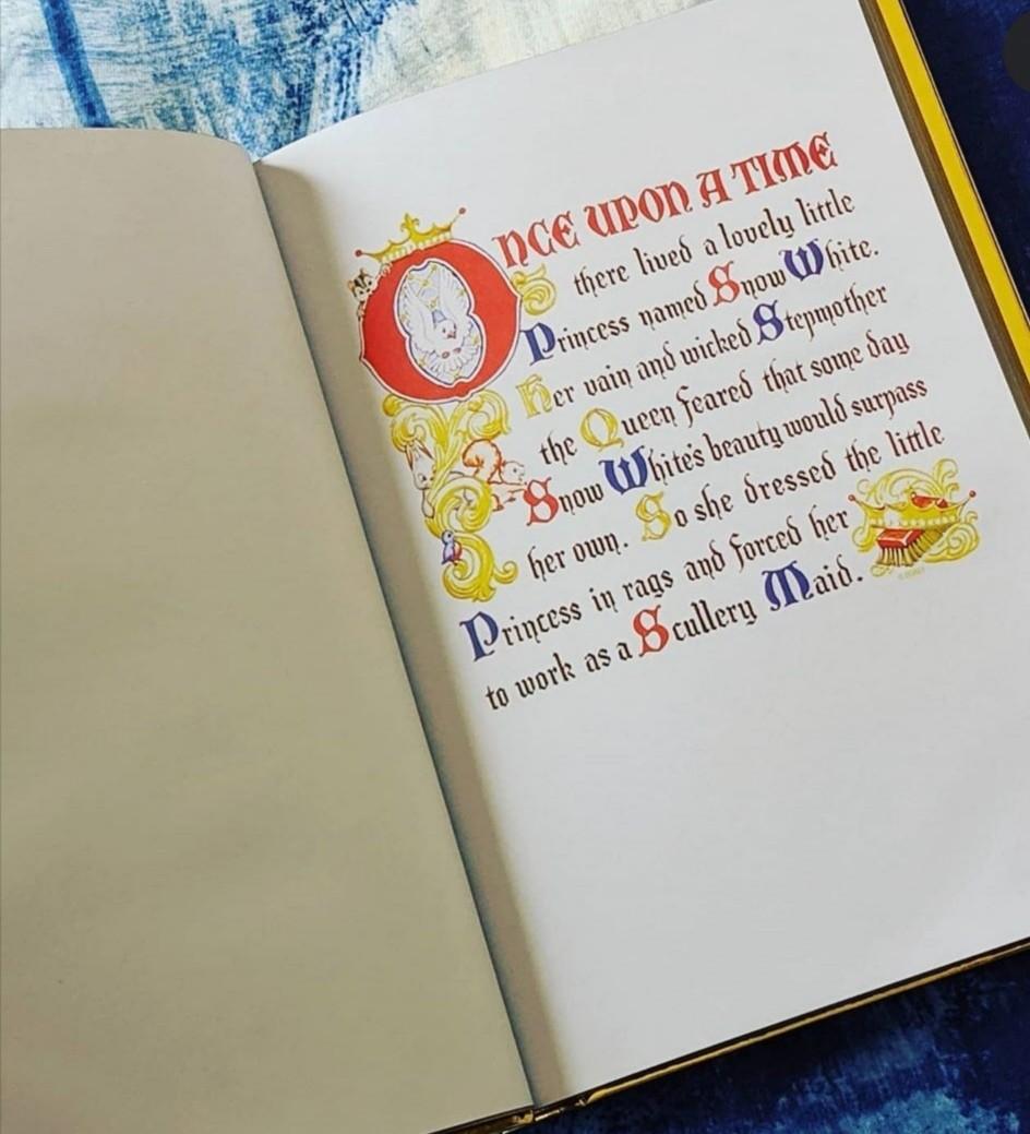 DISNEY Snow White and the Seven Dwarfs Storybook Replica Journal