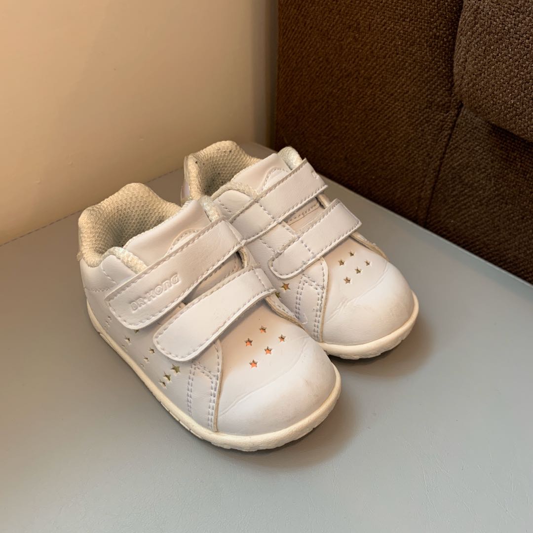 dr kong white sneakers
