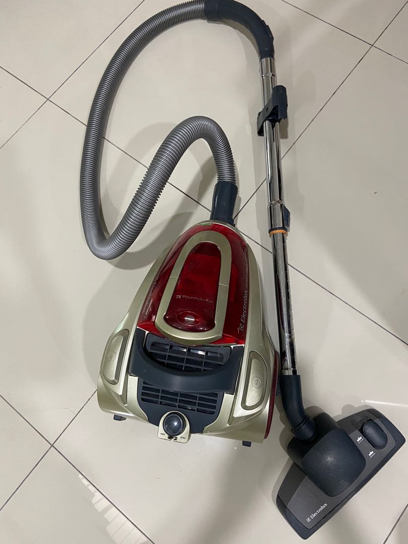Electrolux Vacuum Cleaner, TV \u0026 Home 