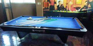 Kangaroo billiard table
