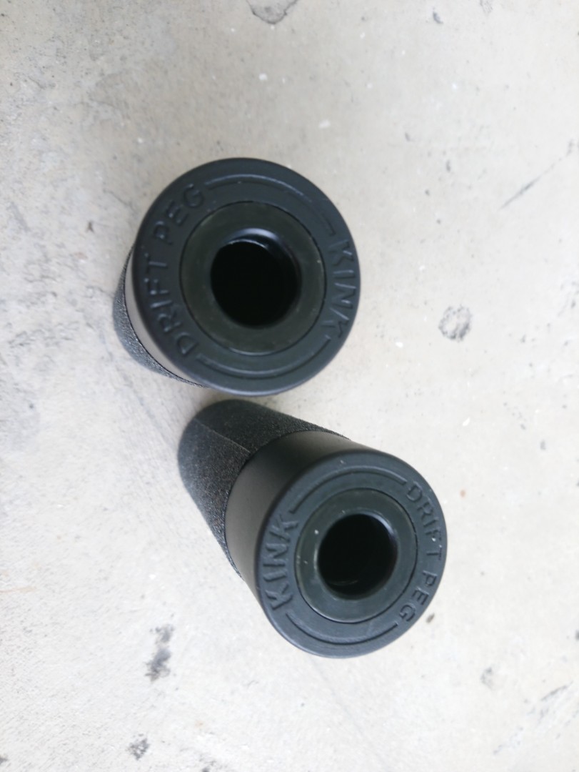 kink pegs